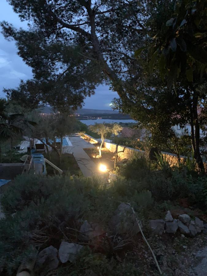 Lili Apartments, Sv Dunata 18 Kornić Екстериор снимка