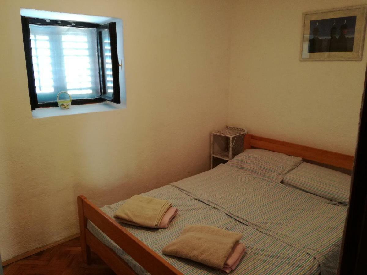 Lili Apartments, Sv Dunata 18 Kornić Екстериор снимка